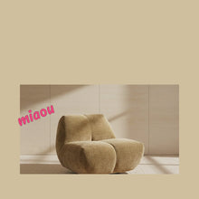 Load and play video in Gallery viewer, le chat
